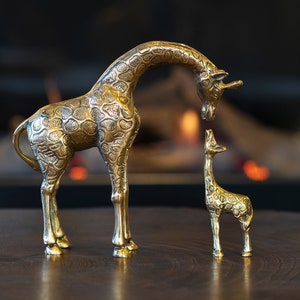 Handmade Brass Giraffie Statues, Giraffie Figures, Solid Brass Giraffie Statues