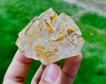 ユニークなウィンドウクォーツオンマトリックス、パキスタン鉱物標本