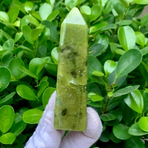 Premium quality serpentine jade tower