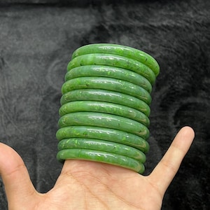 AAA grade nephrite jade handmade bangles-handmade nephrite bangles-nephrite bangles-stone carving-stone bangles -green bangles-gemstone