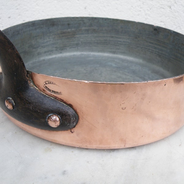 SAUTE PAN.  Stamped E. DEHILLERIN  Antique French Hammered Copper Pan.  Diameter  10.75" / 27.2cm  Weight  6.75lbs / 3.06kg   Thickness  2mm