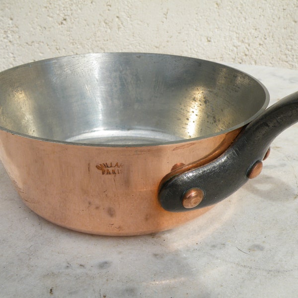 GAILLARD  PARIS  Antique French Copper Windsor pan,   Metal handle,  Tin lined   Diameter 6.5"  . Weight 2.57lb - 1.17kg   2.2mm Thick