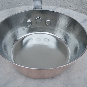 New Tin WINDSOR PAN Antique French Hammered Copper,   Copper Rivets.  Int Diameter 7.75&quot; / 19.6cm . Weight 4.75lb - 2.15kg   &gt;&gt;&gt;  2.6mm