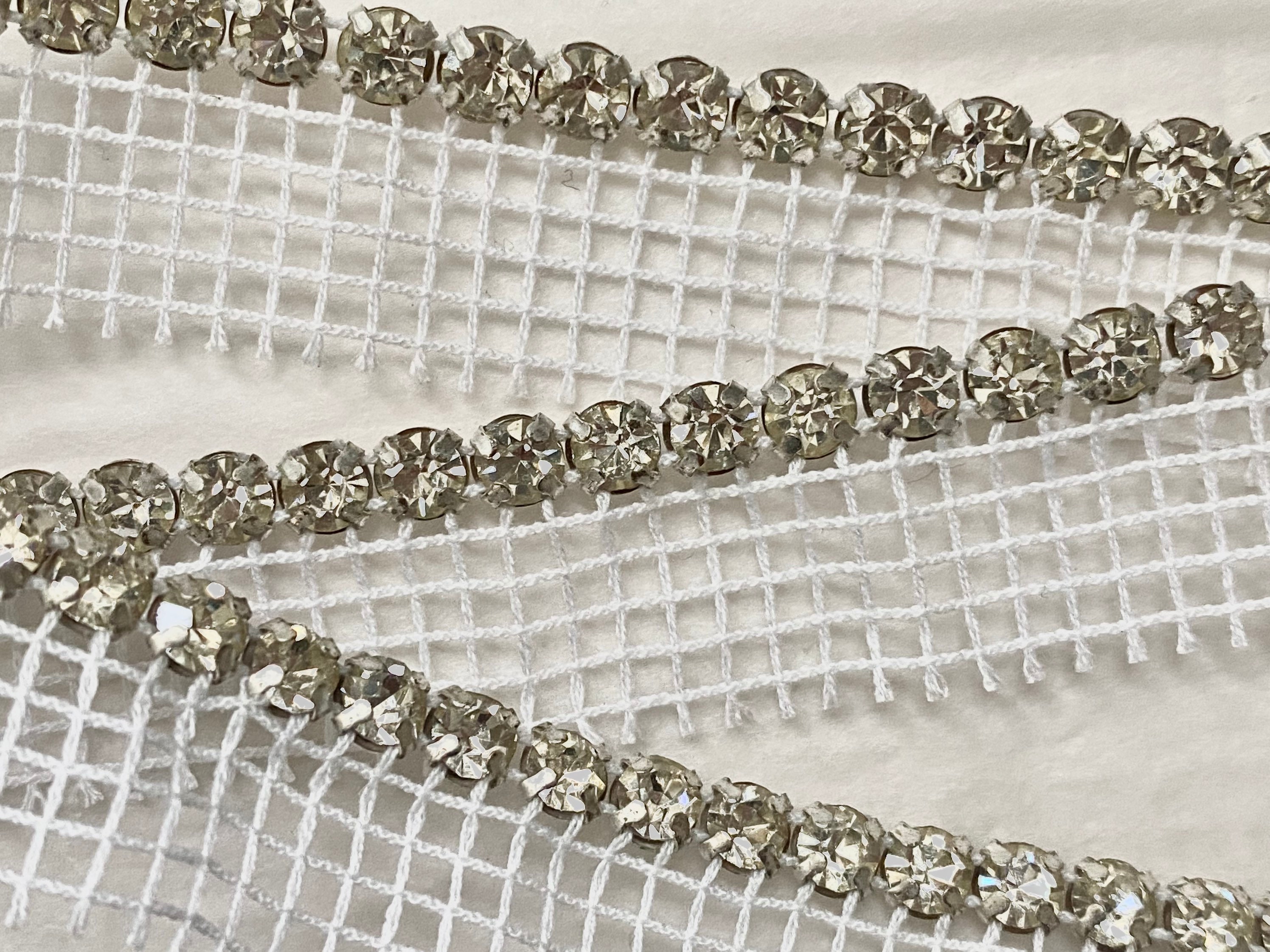 80ml Fabric Glue No Stitch Glue Diamante Gems Sequins Lace Textile