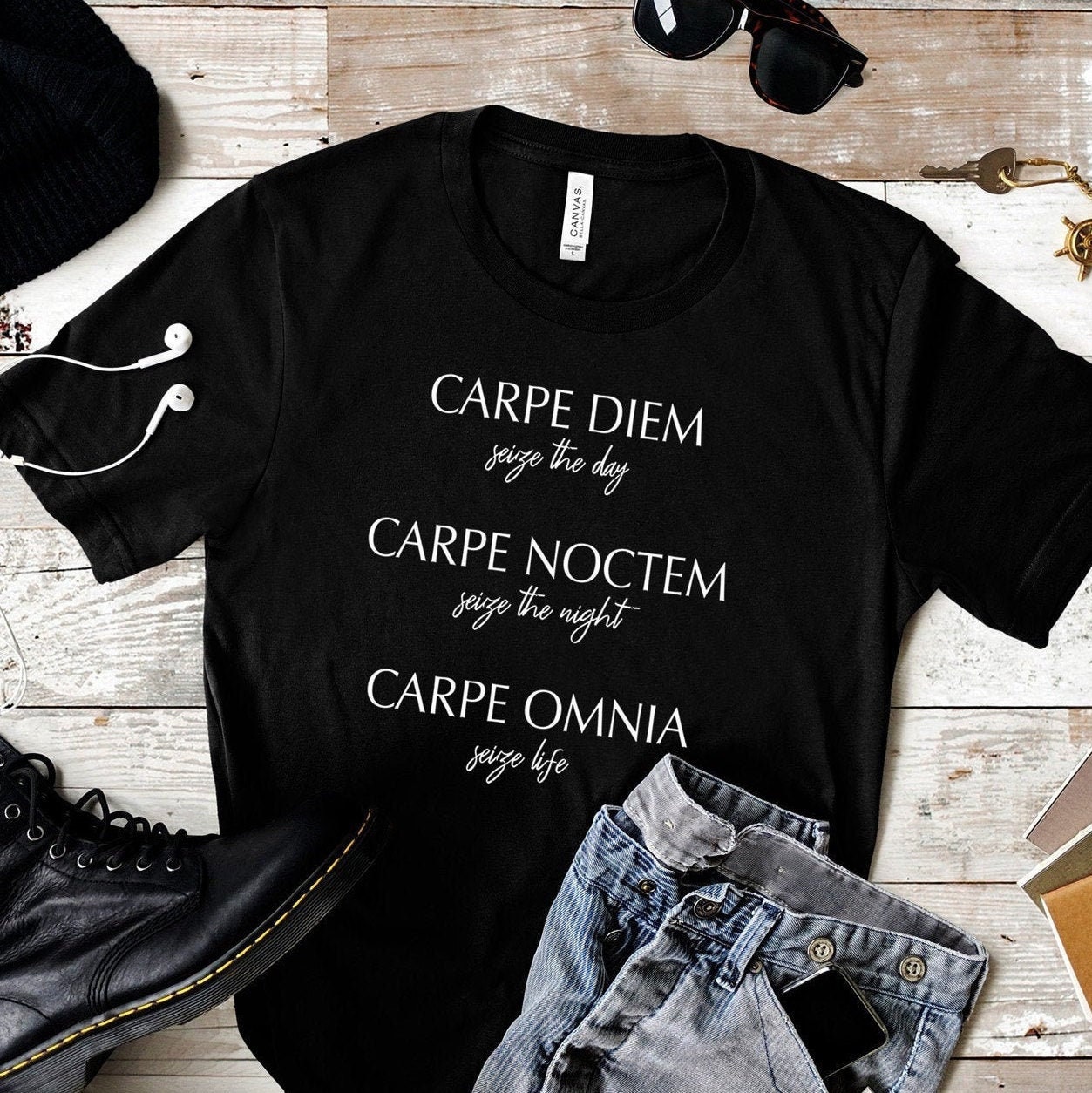 Latin: carpe Diem, Carpe Noctem, Carpe Omnia Short Sleeve Unisex T