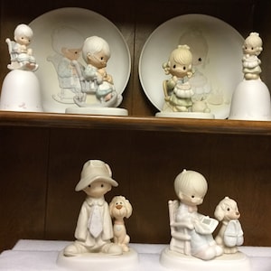 Figurines retired -- Mom, Dad, Grandma, Grandpa 8 pieces