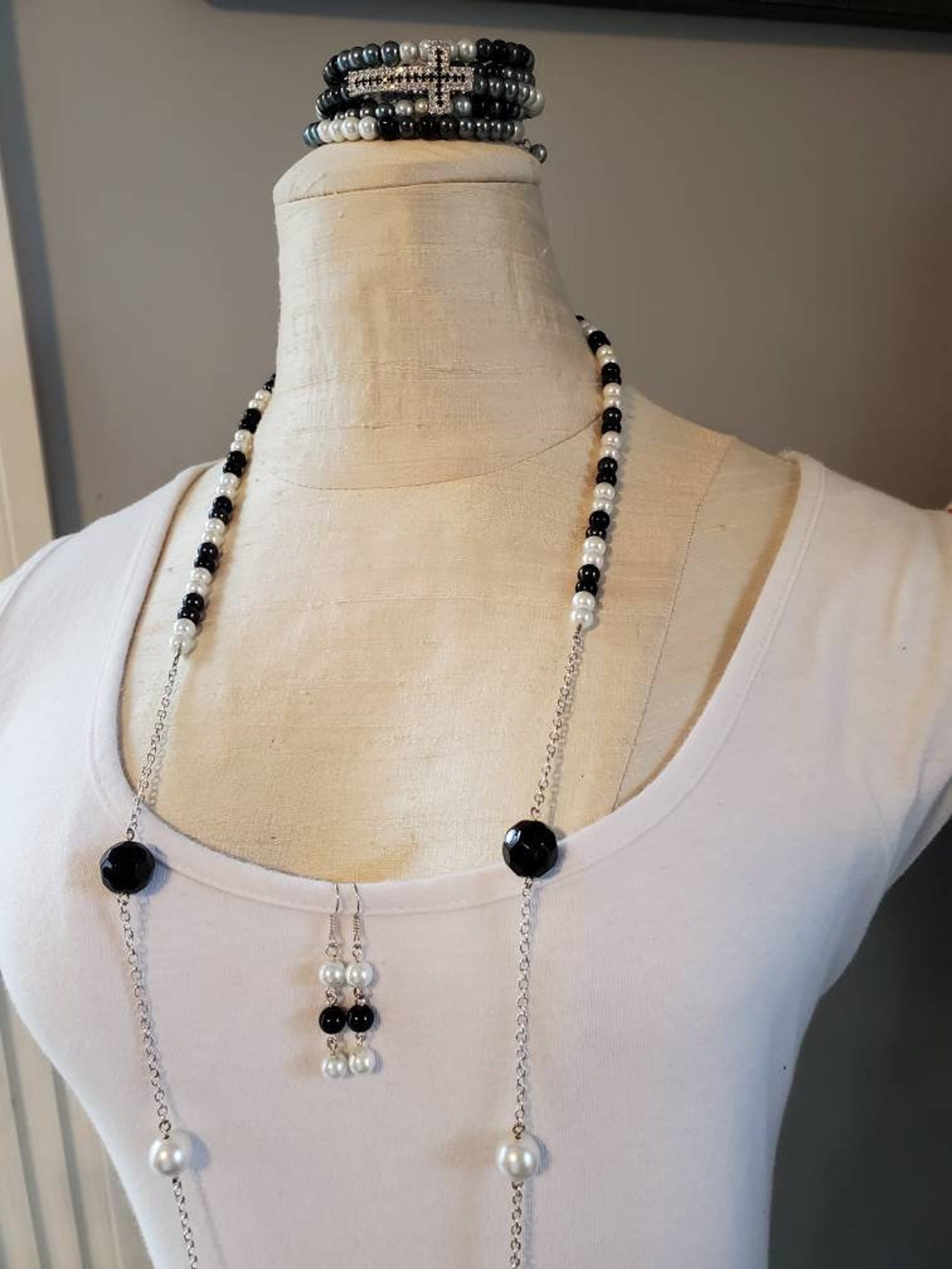 Black and White Pearls Set | Etsy