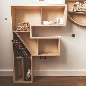 Estante real para habitación infantil Letra F