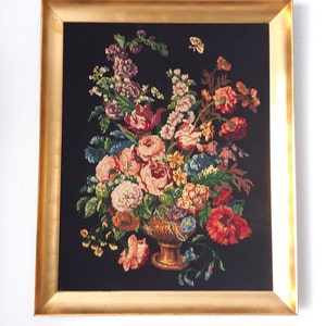 ヴィンテージ刺繍絵「花瓶の花」壁飾り 室内装飾 装飾刺繍絵 手刺繍絵画アート 手工芸品 ギフト