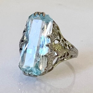 Antique Art Nouveau Style Aquamarine & 10k White Gold Ring | Solid Gold Ornate Filigree Design | Pale Ice Blue Natural Baguette Gemstone |