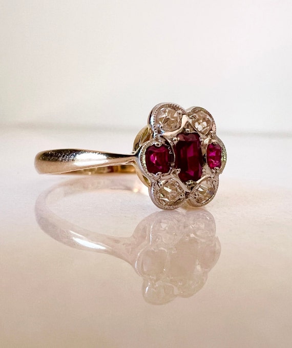 Antique Art Deco Ruby & Diamond Daisy Ring | Soli… - image 3