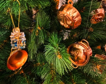 Realistische Einzigartige Christbaumschmuck. Miniatur Kupfer Kochtopf, handgemachter kleiner Topf, Suppentopf mit Deckel, kleiner Kochtopf