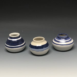 Stoneware small vases set of 3