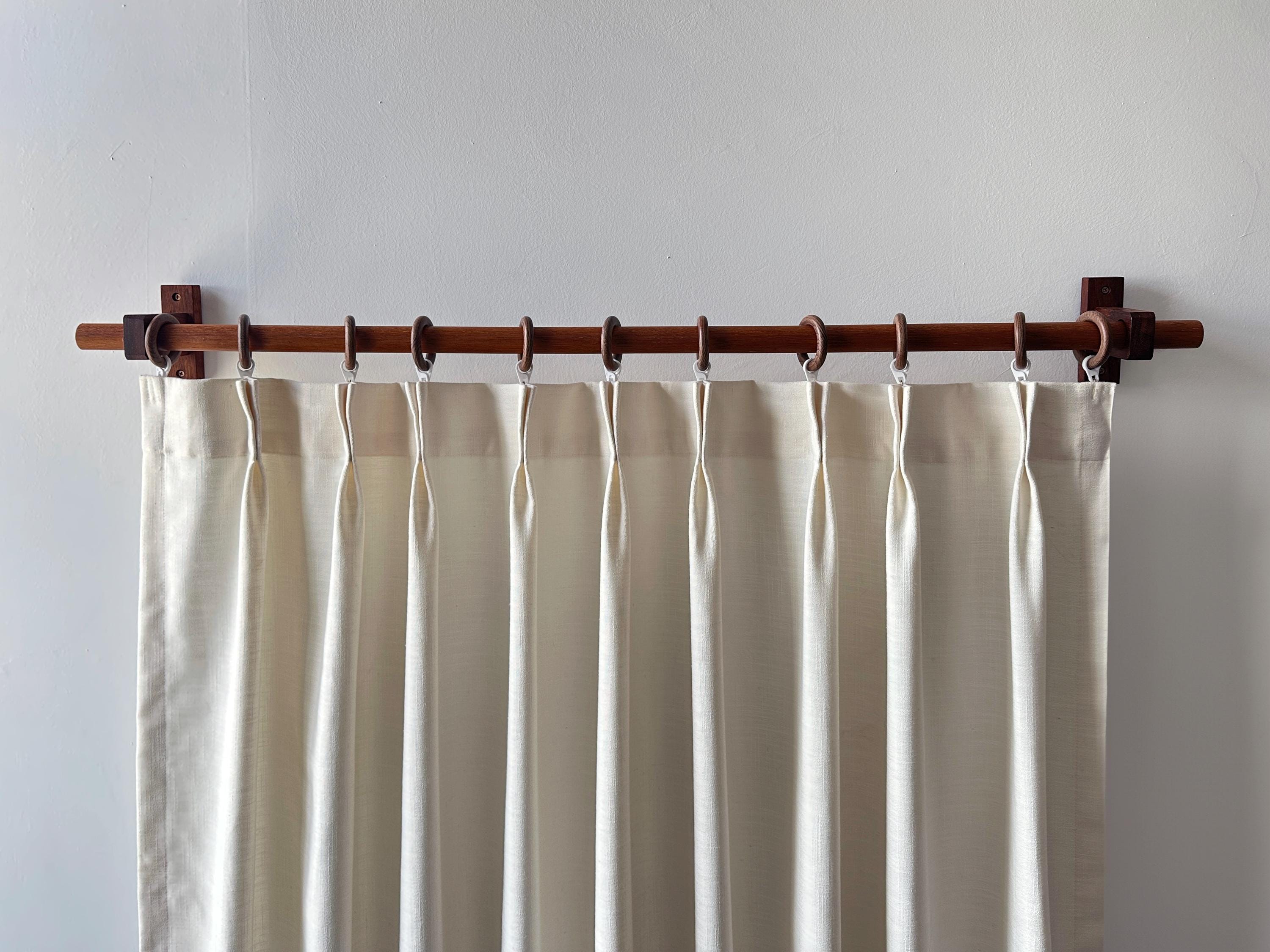 Wooden Curtain Rods,custom Wooden Curtain Rods,unique Square Brackets ...