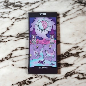 Tarotkarte „Der Mond“ Rückseite „8 der Schwerter“