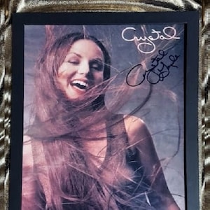 Crystal Gayle - Hand signed RARE photo w/COA