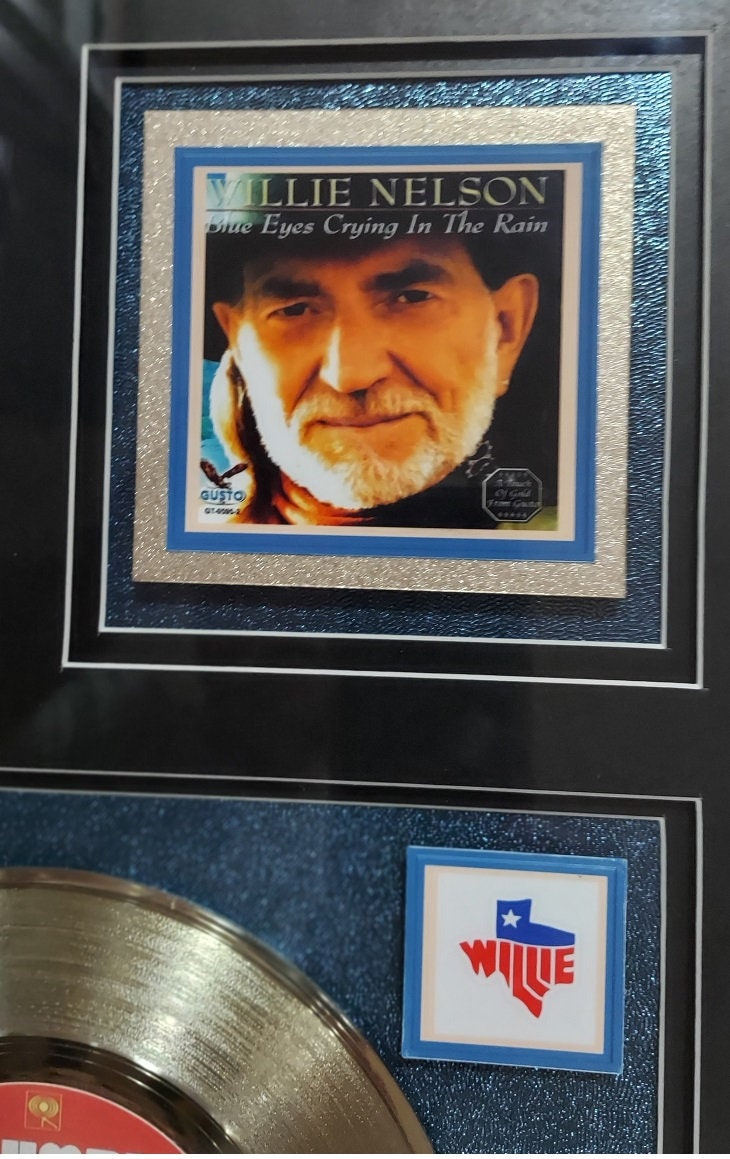 Willie Nelson Gold Record BLUE EYES CRYING in the Rain 15\, image size:730x1159