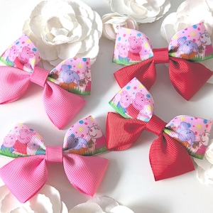 Pink Pig Hair Bow, Girls Bow, Animal Party Bow, Gifts for Girls, Girls Gift Ideas, Girls Party Favours, Pig Party