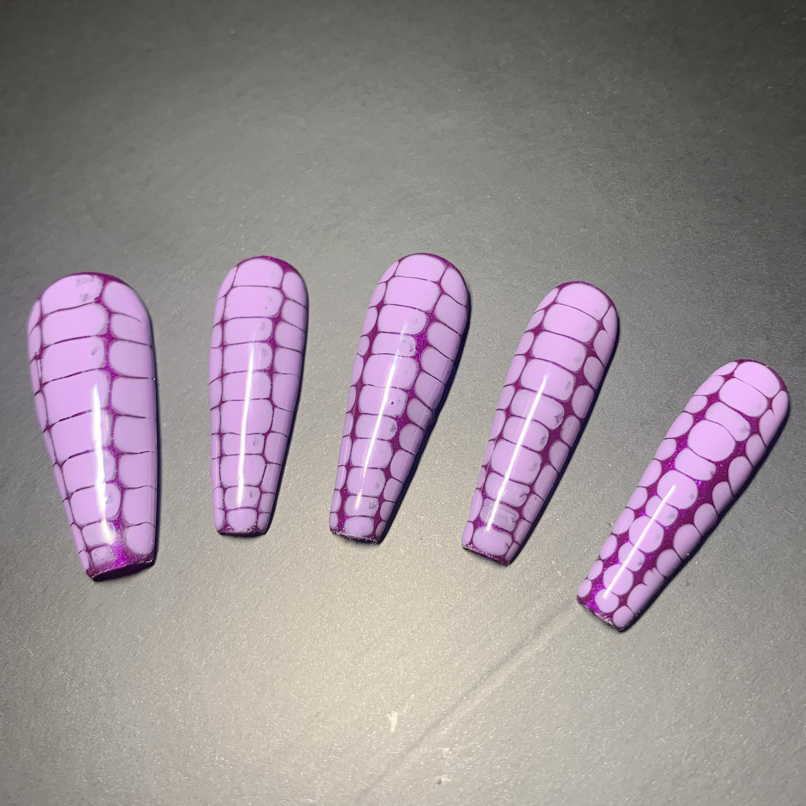 Presse À Imprimé Serpent Violet Sur Les Ongles Stiletto | Etsy France