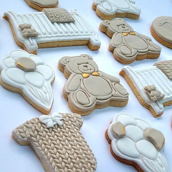 12 x Baby shower cookies, biscuits, baby reveal, baby announement, baby party, new mummy, new baby, personalised cookies,
