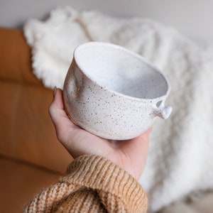 White Ceramic Matcha Bowl with Spout, Ergonomic Speckled Bowl with Dimples, Pinched Matcha Bowl, Latte bowl, Handmade pottery, Chawan, Gift