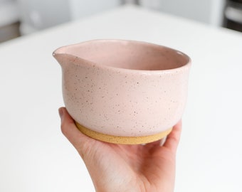 Ceramic Matcha Tea Bowl with Spout, Light Pink, Handmade pottery, Chawan, Gift, Small Bowl, Gifts for Her