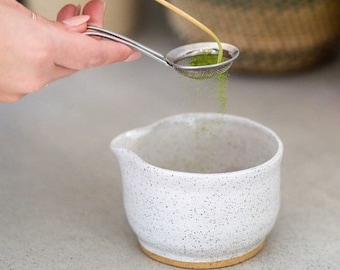 Speckled Ceramic Matcha Bowl with Spout, White, Matcha Tea Set, Coffee, Whisking, Handmade, Japanese Chawan, Trendy 90s Modern