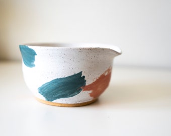 Speckled Ceramic Matcha Bowl with Spout, Brushstroke Design, Matcha Tea Set, Coffee, Whisking, Handmade, Japanese Chawan, Trendy 90s Modern