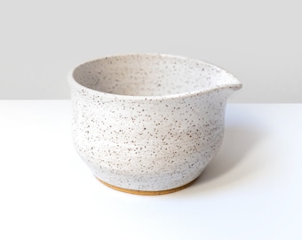 White Ceramic Matcha Bowl - Japanese Chawan - Bowl with Spout - Matcha Tea Set - Coffee - Whisking - Handmade - Kitchen