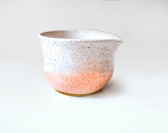 Speckled Ceramic Matcha Bowl with Spout, Pink and White, Matcha Tea Set, Coffee, Whisking, Handmade, Japanese Chawan, Trendy 90s Modern