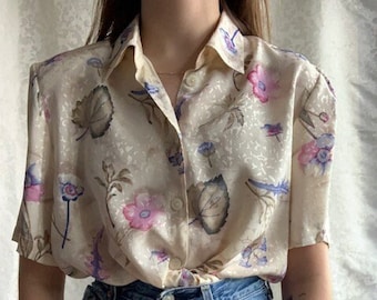 Vintage CANDA Sommer-Kurzarmtop aus den 1980er Jahren mit Blumendruck – schimmernde Bluse im Disco-Stil – klassische romantische Boxy-Passform