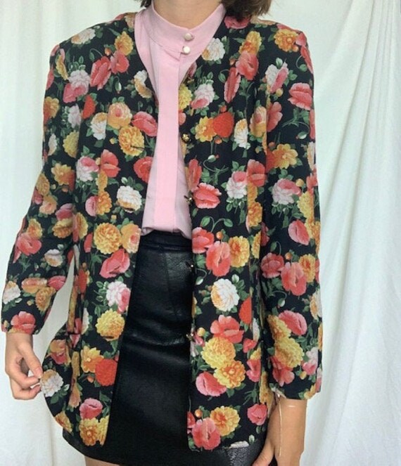 Vintage 1980's flower black multi colored flower p