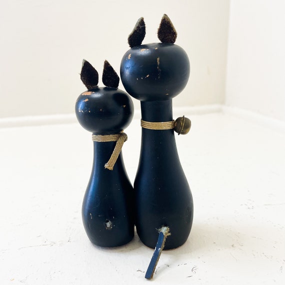 Vintage Wooden Cat Magnetic Salt & Pepper Shakers by Enesco 