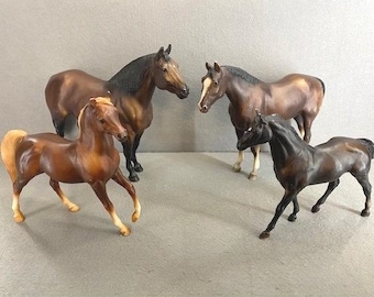 Breyer Horse Model Lot of 4 Vintage Traditional Classic Bay Chestnut Black Brown
