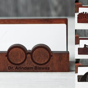Soporte de tarjeta de visita para escritorio personalizado, regalo de optometrista, regalo oftalmólogo, soporte de tarjeta de visita de madera para escritorio, pantalla del titular de la tarjeta