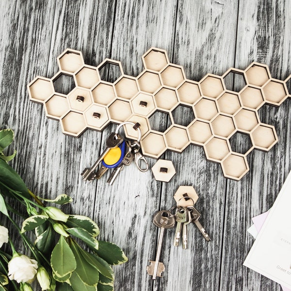 Honeycomb key holder, Wall key organizer, Wall key holder with shelf, Honeycomb keychain, Unique Key Holder for Wall, Key Hanger