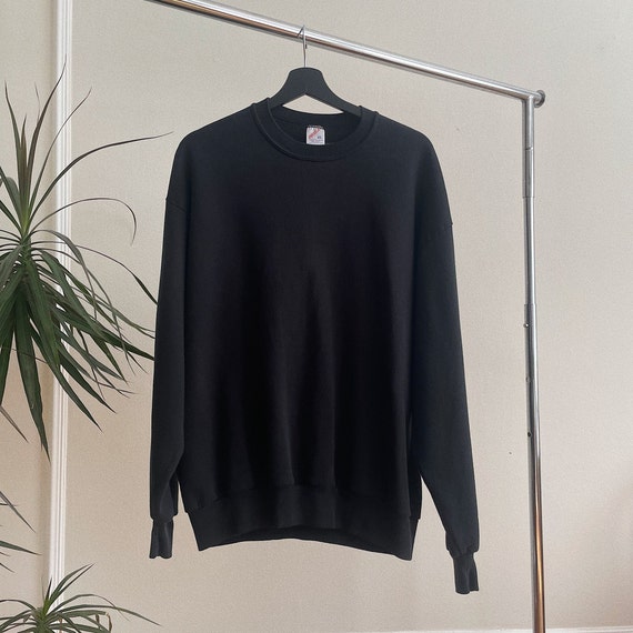 Vintage Mens Black Pullover Sweatshirt