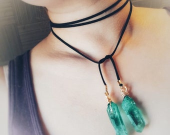 Dark Green Raw Quartz Suede Lariat/Choker Necklace