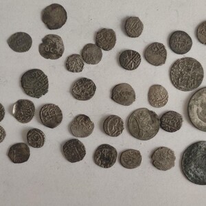 Lote de 34 monedas balcánicas y otomanas de plata, vellón y cobre /siglos XV-XIX d.C./