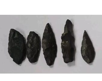 Lot of 5 Neolithic Flint Carved Arrowheads 3000 b.c. Stone Age Britain