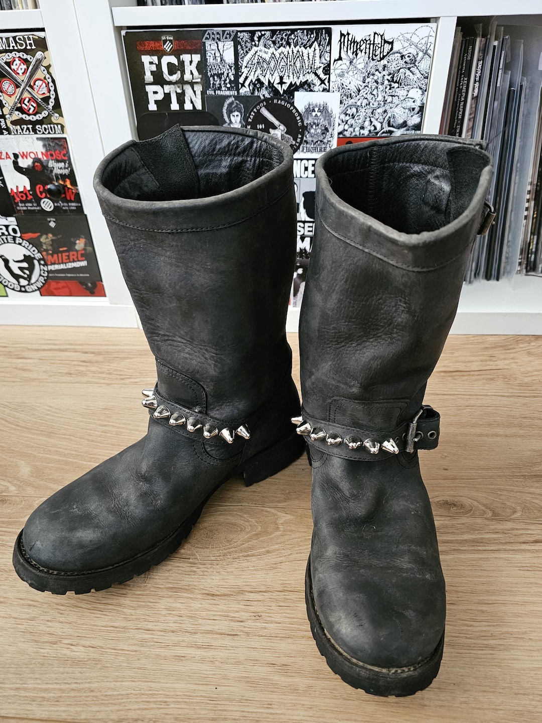 靴 Vintage Leather Studs Engineer Boots Vintage Engineer Boots: VINTAGE STUDDED ENGINEER BOOTS