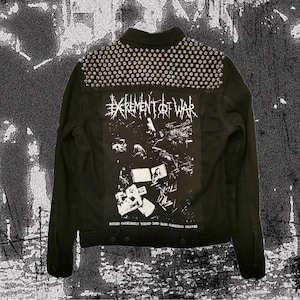 Giacca borchiata vintage Punk Crust Levi's, fatta a mano, alternativa gotica personalizzata Stenchcore Crustpants, borchie, punte UK77, ordine personalizzato Goth