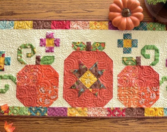Riley Blake Designs: Pumpkin Trio Runner Kit by Heather Peterson of Anka's Treasures. KT-14871