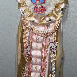 Small Homecoming mums (30in)