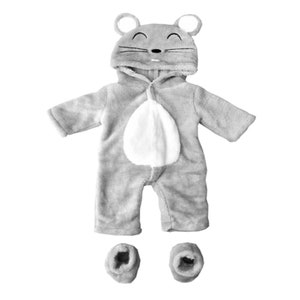 Hooded velvet zip-up animal rompers with matching booties for preemie reborn dolls, mini reborns, American girl dolls and other small dolls. Giraffe, owl, mouse, cow and elephant costume.
