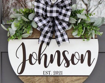 Front Door Decor | Last Name/Family | Round Door Hanger | Door Wreath | Housewarming Gift | Personalized Last Name Sign
