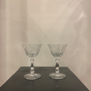 2 Heisey Jamestown Cocktails with Cutting