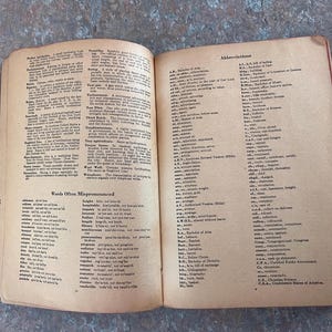 Modern Webster Dictionary and World Book. 1940. Black and gold with red page edges. image 9