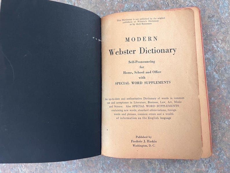Modern Webster Dictionary and World Book. 1940. Black and gold with red page edges. image 3