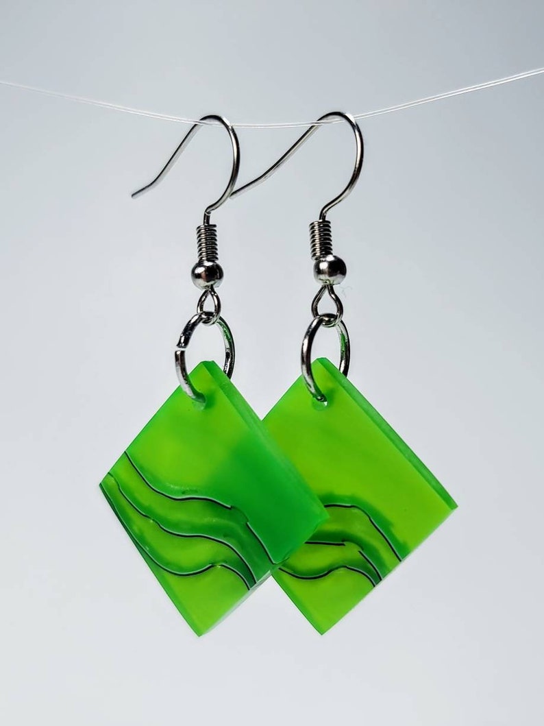 Green Swirl Square Acrylic Dangled Earrings